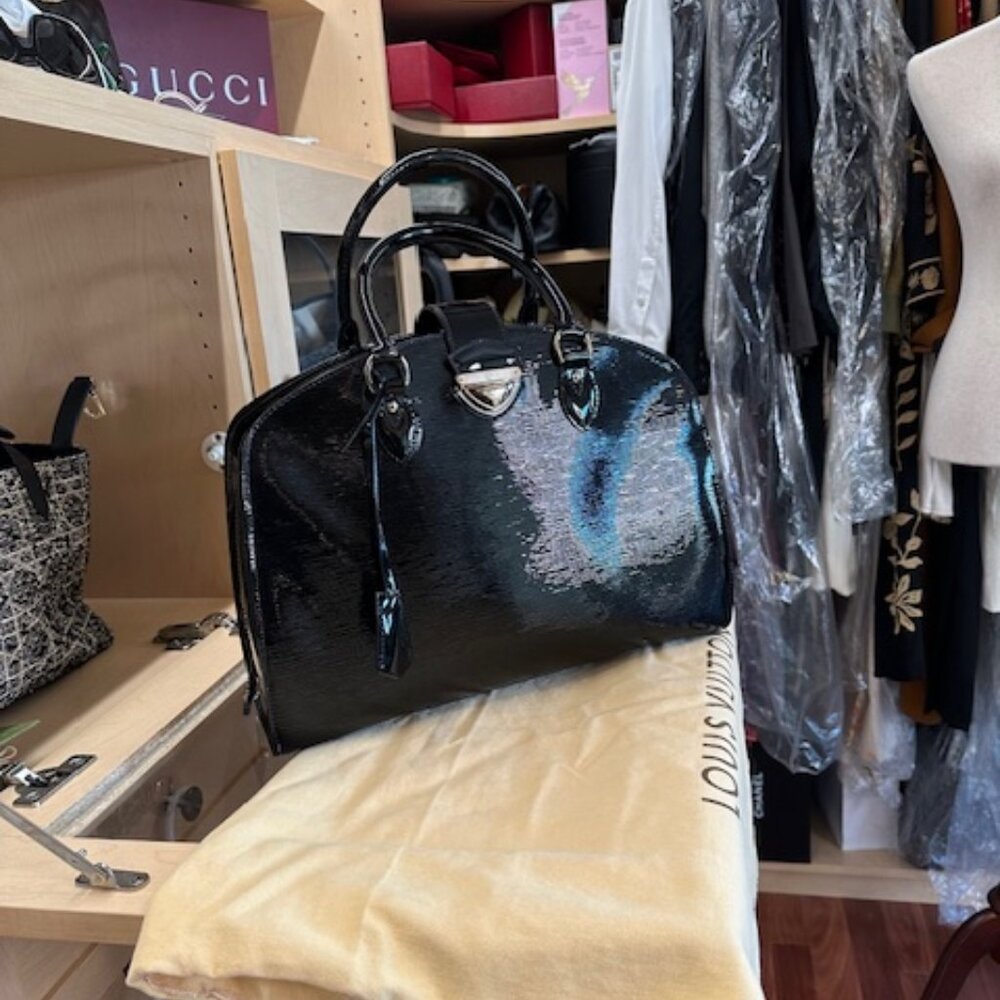 Louis Vuitton Black Epi Leather Pont Neuf GM